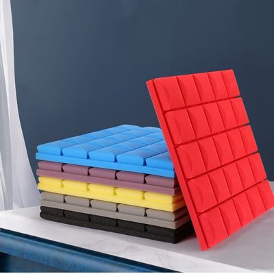 Andere Akustikschaum-Schallpaneele in Standardform mit selbstklebendem Klebeband, 5 Pilze, 50 x 50 x 5 cm, Schallschutzschwamm