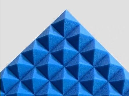 Akustische Schaumstoff-Tonplatten für eine effektive Schalldämmung in modernen Büros