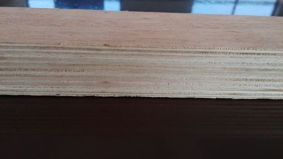 Oguman Sperrholz im Stil des industriellen Designs mit vietnamesischer Vorder-/Rückverschleierung