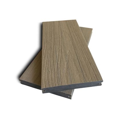 Nichtmetallische Oberflächen mit hoher Festigkeit aus Holz und Kunststoff für Bürogebäude