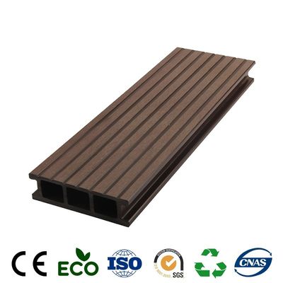 Chinesische 18mm Moderne Design Holz-Kunststoff-Gemischte Bodenbelag für den Außenbereich in wasserdichtem Material