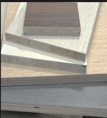 Feuchtigkeitsfeste Niedrigdichte E1 E2 Melamin Mdf-Blatt für Möbelverpackung Bürogebäude