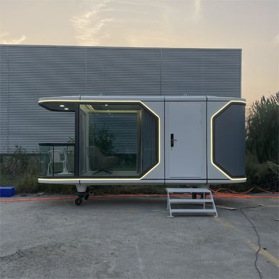 Personalisierbarer Stahl-Mobilkapsel-Büro-Pod in minimalistischem Design für das Leben im Freien