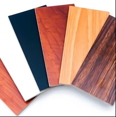 1220x2440mm Weißlaminate aus nichtmetallischem Melamin MDF Sperrholz für Wohnmöbel