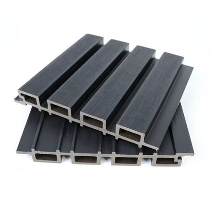 Kunststoffholzverbundene Fassadenplatten, angepasste Länge 159 mm x 23 mm x angepasste Länge