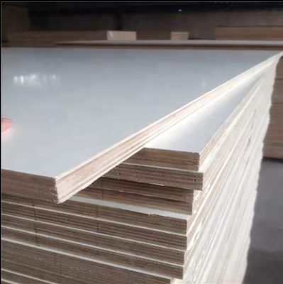 4x8 Fuß 1/2 3/4 5/8 Dicke Melamin-Plywood für Nichtmetallplattenmaterial in Marokko