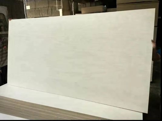 4x8 Fuß 1/2 3/4 5/8 Dicke Melamin-Plywood für Nichtmetallplattenmaterial in Marokko